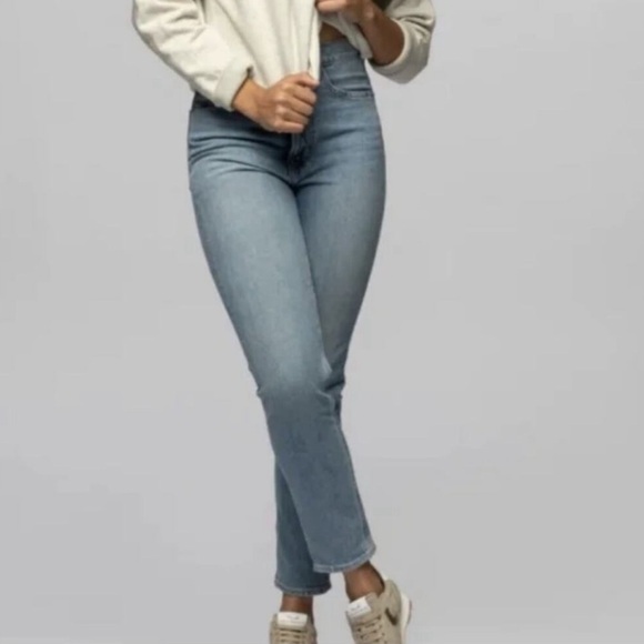 REVtown High Rise Straight Jeans Sunrise Indigo Wash Light Stretch Sz 32 - Picture 4 of 16